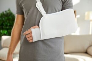 personal injury patient with arm in a cast